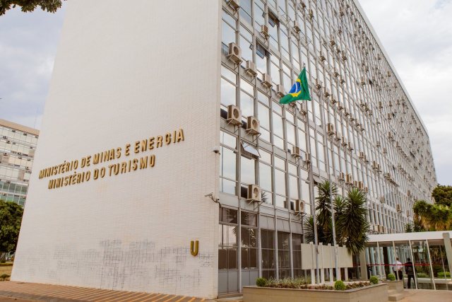 Fachada do Ministério de Minas e Energia e do Ministério do Turismo