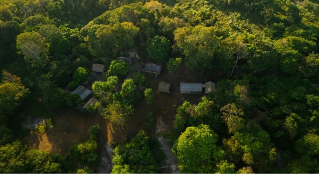 Vista aérea do núcleo central da aldeia Canavial, onde mora a maior parte das famílias