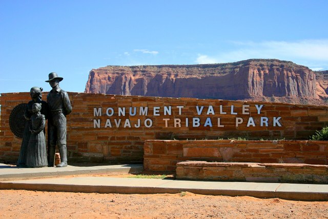 Acesso à parque estadual, território do povo Navajo, nos Estados Unidos