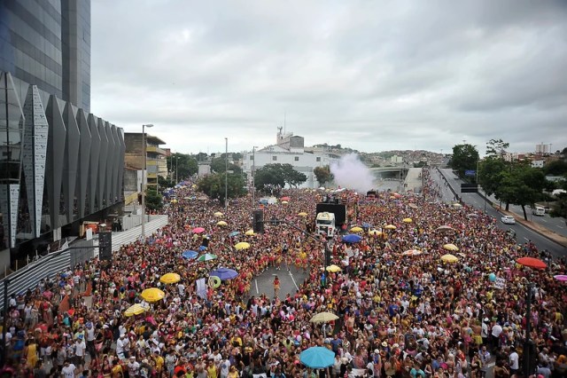 Bloco de Carnaval circula por Belo Horizonte, Minas Gerais