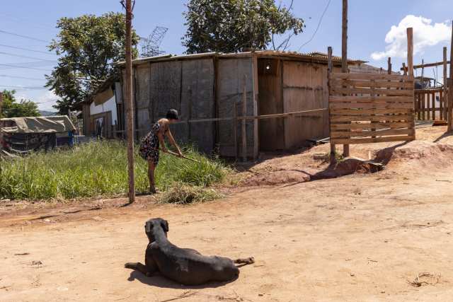 Valéria Bacelar pagou aluguel durante 29 anos. Durante a pandemia de Covid-19, ficou desempregada, entregou a casa e passou a morar na ocupação Vila da Mata