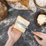 Qual a melhor opção para a saúde na hora de passar no pão?