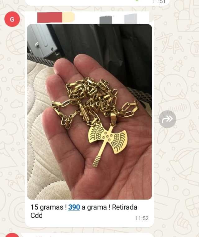 Venda de colar de ouro em grupo de WhatsApp do Comando Vermelho