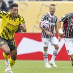 Dortmund empata na estreia, River Plate entra a vencer