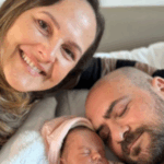 Nasce bebê que poderá salvar o pai tetraplégico: 4 meses após o acidente; vídeo