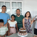 Pai solo adota irmãos para não separar a família e agora tem 5 filhos: “atitude mais corajosa que tomei”