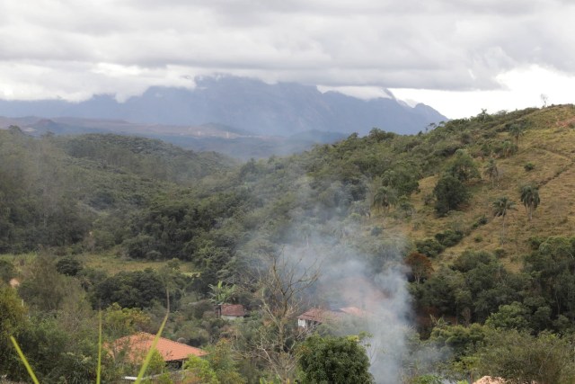 Vista de parte do distrito de Camargos em Mariana, Minas Gerais, próxima da área prevista para uma das pilhas de rejeito