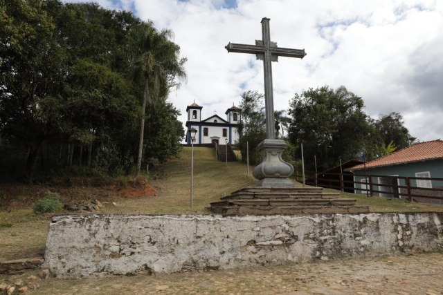 Vista da Igreja Matriz de Nossa Senhora Conceição, patrimônio tombado de Camargos