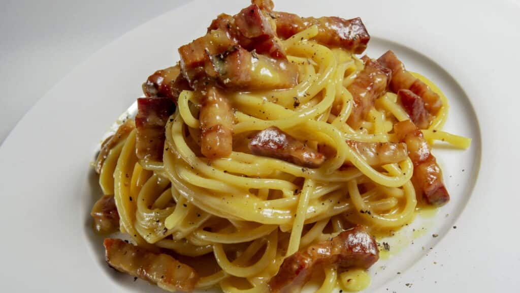 Passo a passo para receita de macarrão alho e óleo