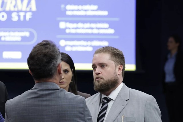 Advogado do general Heleno, Matheus Mayer Milanez
